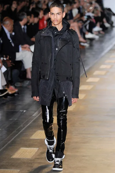 Look 5